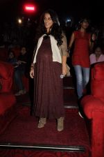 Vidya Balan promotes film Kahaani in PVR on 5th Jan 2012 (4).JPG